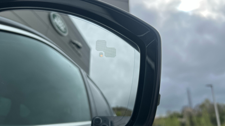 Jaguar F-Pace 2.0 D200 R-Dynamic SE 5dr Auto AWD Diesel Estate